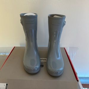 Stormy grey short glossy Hunter boots